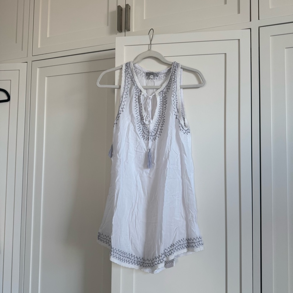 Claire Mercier St. Barths White & Gray Embroidered Beach Coverup – Size small